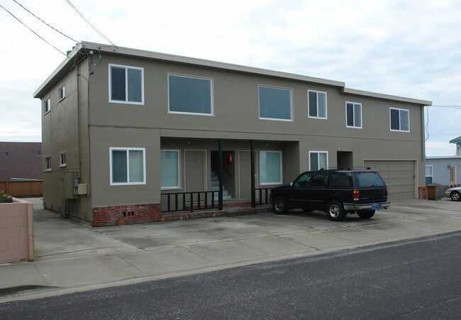 18-20 Santa Maria Ave in Pacifica, CA - Building Photo - Building Photo