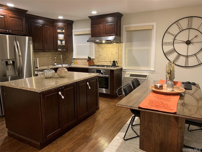 8 Blackford Ave in Yonkers, NY - Building Photo - Building Photo