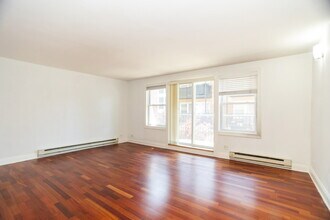 2622 W Catalpa Ave in Chicago, IL - Building Photo - Building Photo