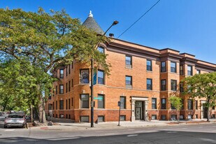 1034 W Armitage Ave in Chicago, IL - Building Photo