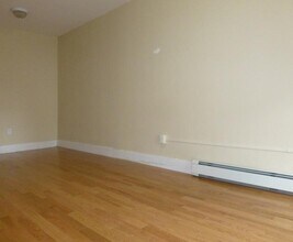 232 Cambridge St, Unit 9 in Boston, MA - Foto de edificio - Building Photo