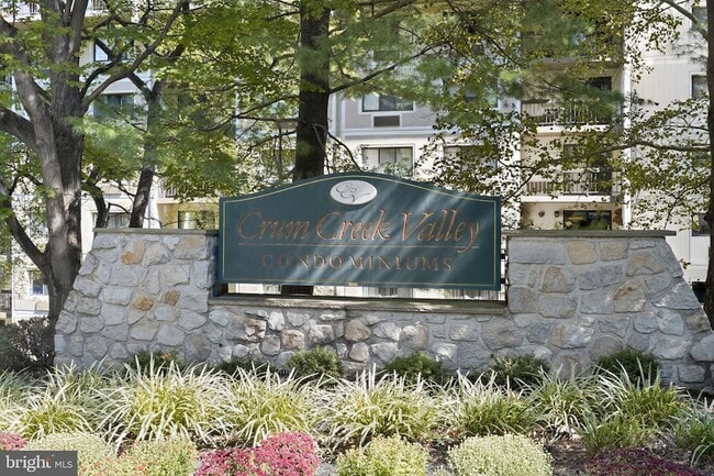 property at 800 Avondale Rd
