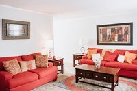 Building Photo - Midtown Oaks Townhomes Apartamentos in Mobile, Alabama