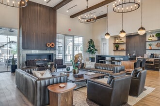 Bungalows on Cotton Lane in Litchfield Park, AZ - Building Photo - Interior Photo