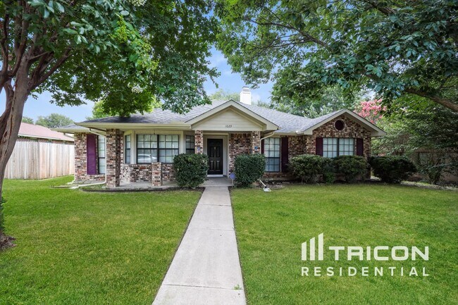 1029 Twin Falls Dr