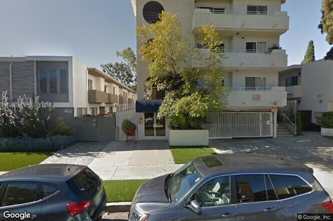 1427 Saltair S Ave, Unit 301 in Los Angeles, CA - Building Photo