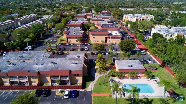9974 SW 88th St in Miami, FL - Building Photo - Building Photo