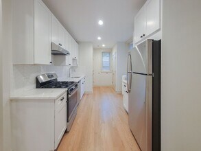 1921 W Winona St, Unit 1 in Chicago, IL - Building Photo - Building Photo