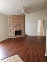 740 Simonetti Dr in Austin, TX - Building Photo - Building Photo