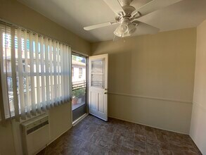 129 N. Kenwood in Burbank, CA - Building Photo - Building Photo