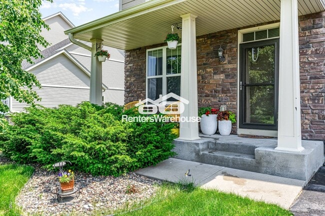 17582 Gerdine Path in Lakeville, MN - Building Photo - Building Photo