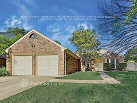 5345 Colonial Dr in Flower Mound, TX - Building Photo