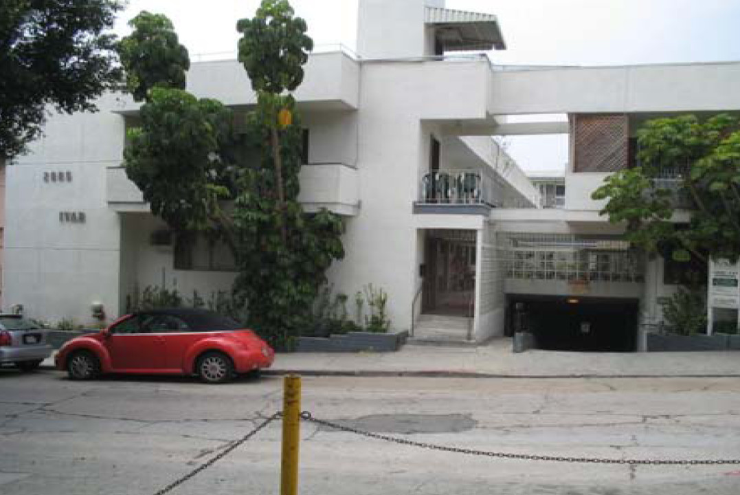 Toluca Towers in Los Angeles, CA - Building Photo