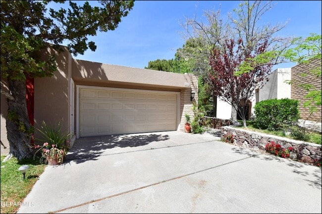 property at 5852 Mira Serena Dr