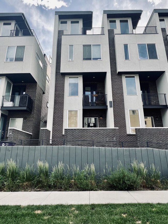 1581 Grove St in Denver, CO - Building Photo - Building Photo