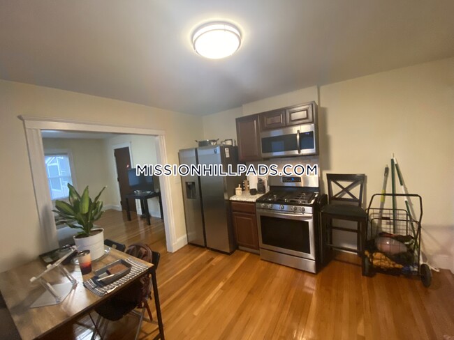 26 Hazelwood St-Unit -1R in Boston, MA - Building Photo - Building Photo