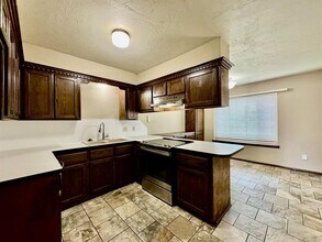 817 Mercury Rd in Edmond, OK - Building Photo - Building Photo