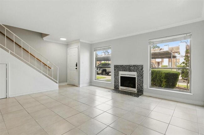 17230 Imperial Valley Dr in Houston, TX - Building Photo - Building Photo