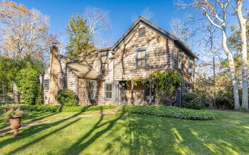 93 Schellinger Rd in Amagansett, NY - Building Photo - Building Photo