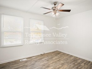 720-722 W Outer Dr in Oak Ridge, TN - Foto de edificio - Building Photo