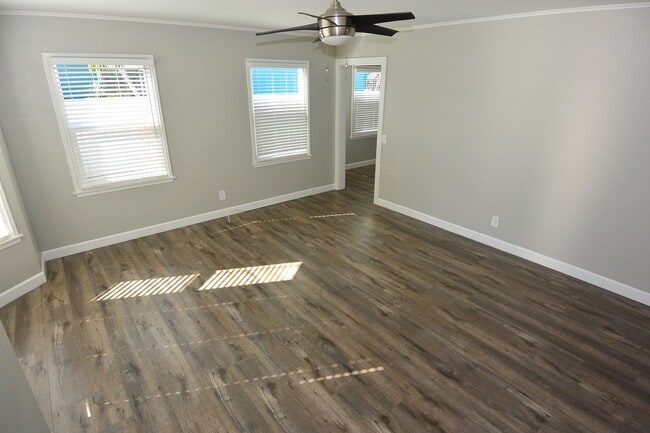 1939 Fullerton Ave in Costa Mesa, CA - Building Photo - Building Photo