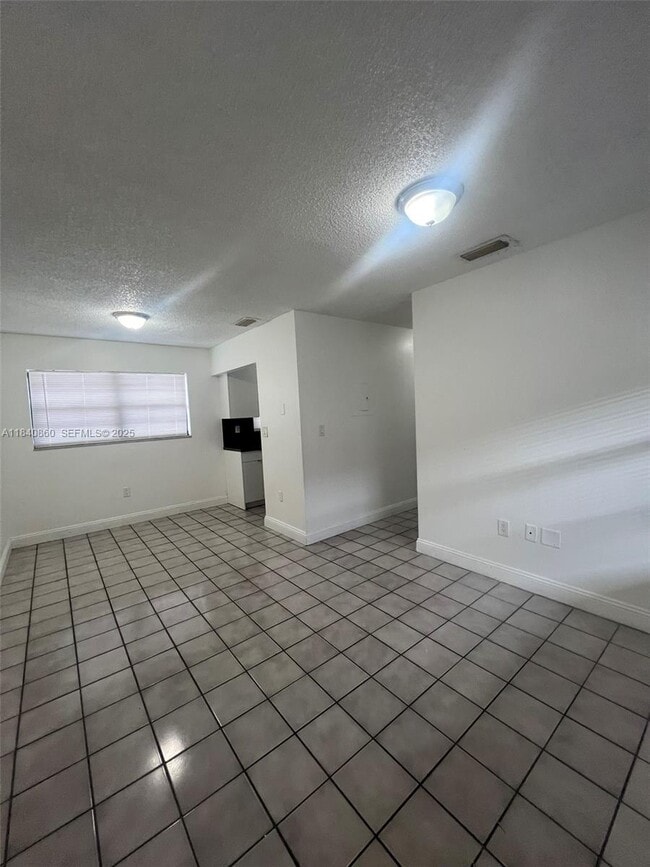 5935 W 26th Ave in Hialeah, FL - Building Photo - Building Photo