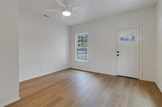 3838 Peoria St in Dallas, TX - Foto de edificio - Building Photo