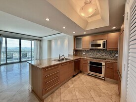 322 Karen Ave in Las Vegas, NV - Building Photo
