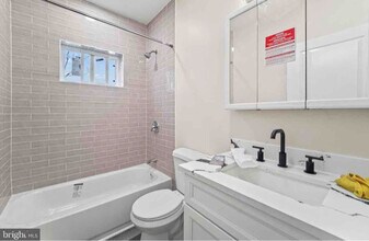 335 Spring St-Unit -2nd Floor Apartment D in Trenton, NJ - Building Photo - Building Photo