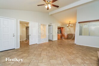 1388 N Santa Anna Ct in Chandler, AZ - Foto de edificio - Building Photo