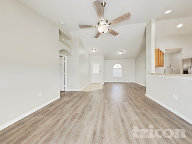 3091 Verbena Dr in Deltona, FL - Foto de edificio - Building Photo