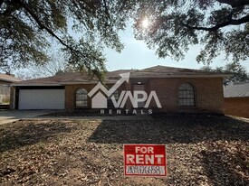 194 High Oak in Universal City, TX - Building Photo