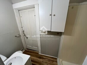 325 S 12th St, Unit 1 in New Castle, IN - Foto de edificio - Building Photo