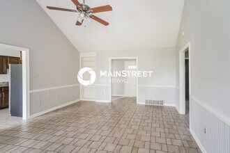 6575 Pine Top Cir E in Memphis, TN - Building Photo - Building Photo