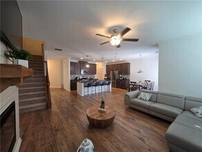 5531 Garens Way in Flowery Branch, GA - Building Photo - Building Photo