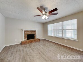 4393 Westchester Ct in Decatur, GA - Building Photo - Building Photo