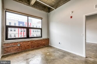 4800 Brown St in Philadelphia, PA - Foto de edificio - Building Photo