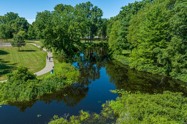 Apartments for rent in Walled Lake, MI