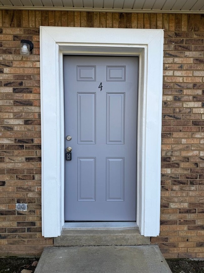 property at 106 W Ray St