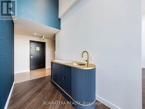498 Caldari Rd in Vaughan, ON - Building Photo - Building Photo