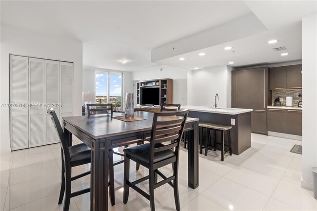 7875 NW 107th Ave, Unit 709 in Doral, FL - Building Photo - Building Photo