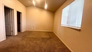 1019 Village River Ln in Midvale, UT - Building Photo - Building Photo
