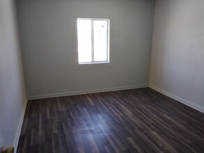 401 E Fredricks St in Barstow, CA - Building Photo - Building Photo