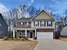 3338 Okelly Dr in Loganville, GA - Building Photo