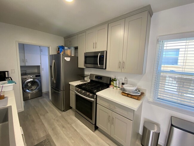 432 Washington St in El Segundo, CA - Building Photo - Building Photo