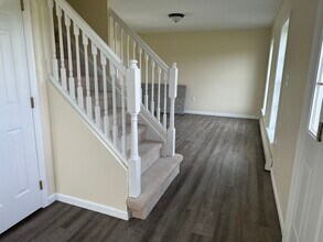 91 Courts Ln in Hudson, NY - Building Photo - Building Photo