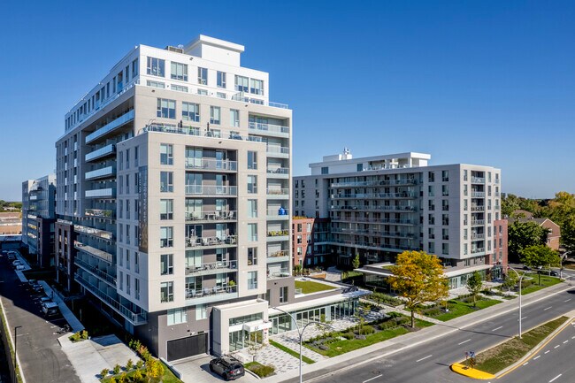 WestWalk Dollard-des-Ormeaux in Dollard-des-Ormeaux, QC - Building Photo - Building Photo