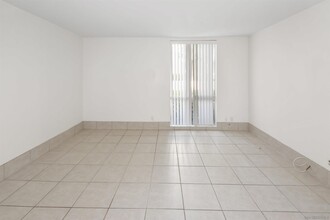 6455 La Jolla Blvd in San Diego, CA - Building Photo - Building Photo