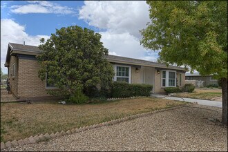 4040 Bancroft Dr in El Paso, TX - Building Photo - Building Photo