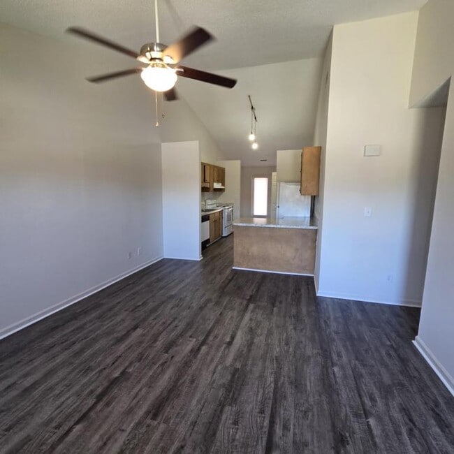 1214 Peyton Cir in Greenville, NC - Building Photo - Building Photo